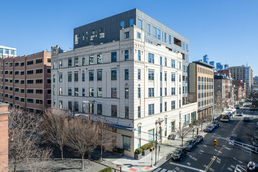 1425 Garden St, Hoboken, NJ for lease - Primary Photo - Image 1 of 5