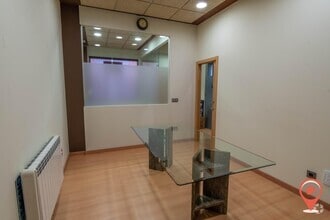 Retail in Cuenca, Cuenca for lease Interior Photo- Image 2 of 7