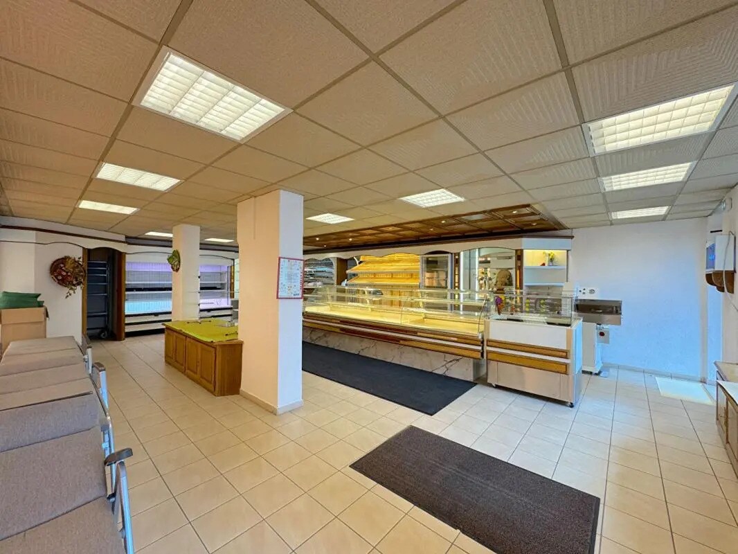 Retail in Saverne for lease Interior Photo- Image 1 of 6