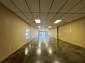 16500-16726 N Pennsylvania Ave, Edmond, OK for lease Interior Photo- Image 1 of 9