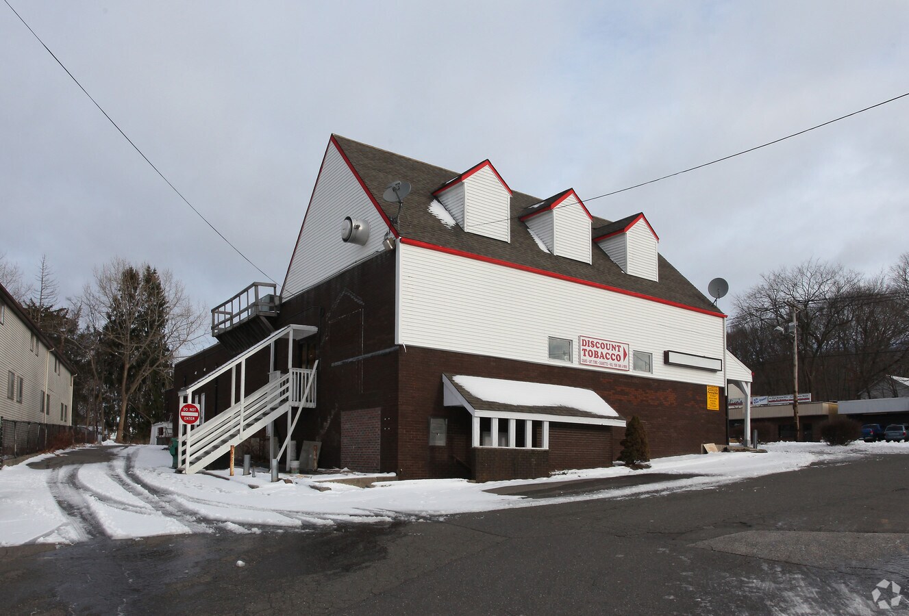 499513 Frost Rd, Waterbury, CT 06705