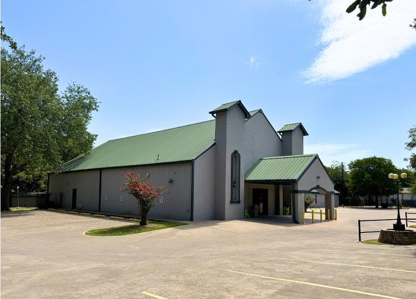 8600 Guadalupe st, Austin, TX for sale - Building Photo - Image 1 of 28