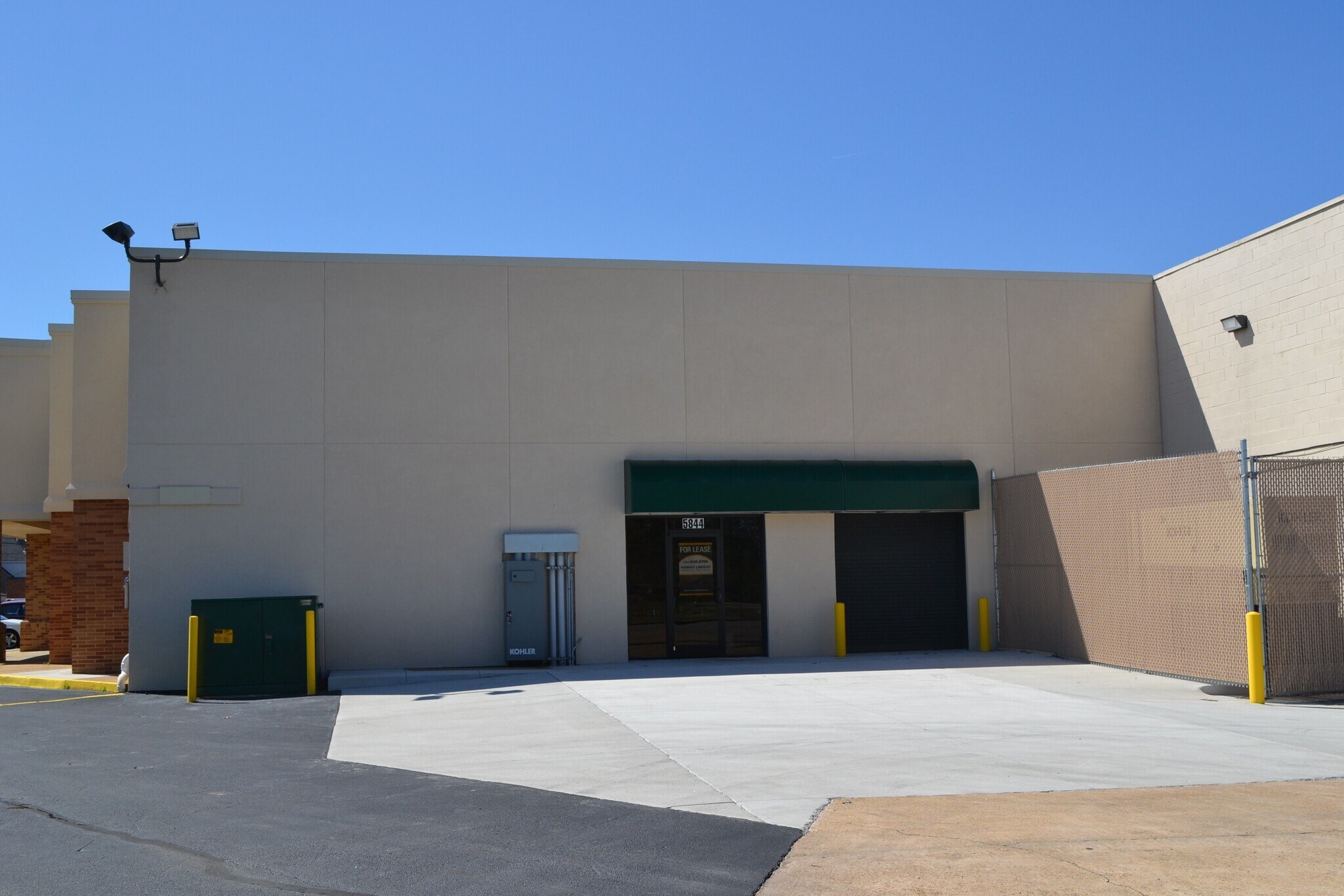 5805-5821 W Norfolk Rd, Portsmouth, VA for lease Building Photo- Image 1 of 17