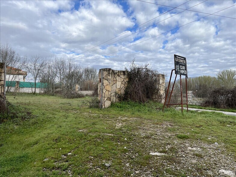 Camino de Umbrias Urb Prado Concejo, 14, Navaluenga, Ávila for sale - Building Photo - Image 2 of 31