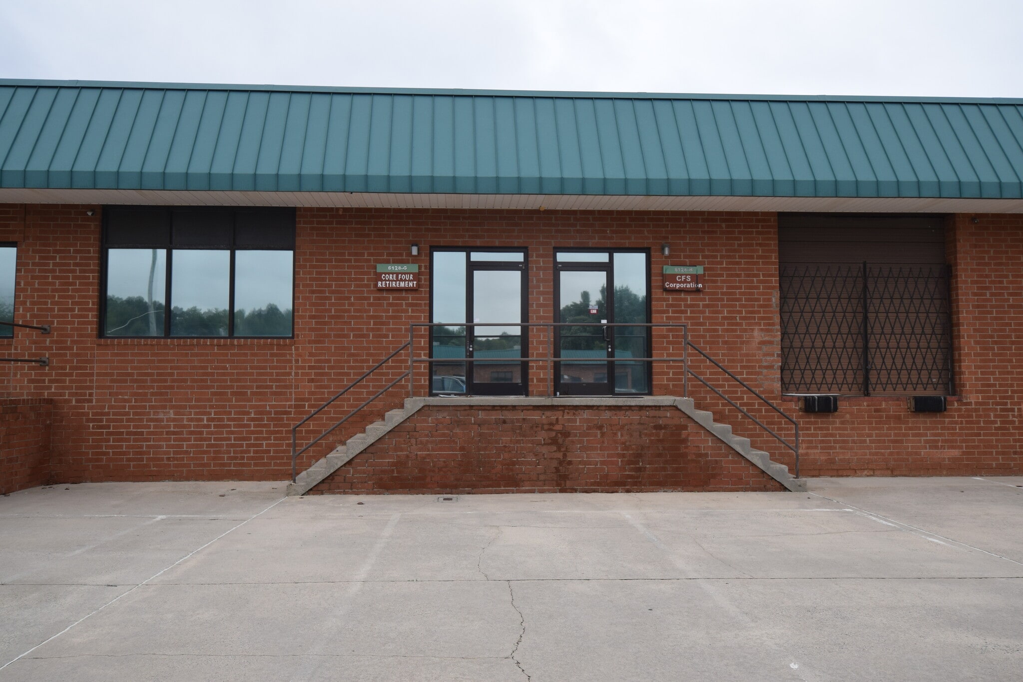 6128 Brookshire Blvd, Charlotte, NC for lease Building Photo- Image 1 of 14