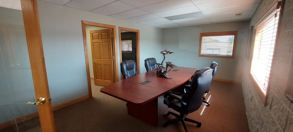 544-554 3rd St NW, Elk River, MN for lease - Interior Photo - Image 3 of 10