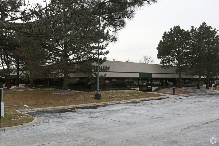 2245 Enterprise Dr, Westchester, IL for lease - Building Photo - Image 1 of 6