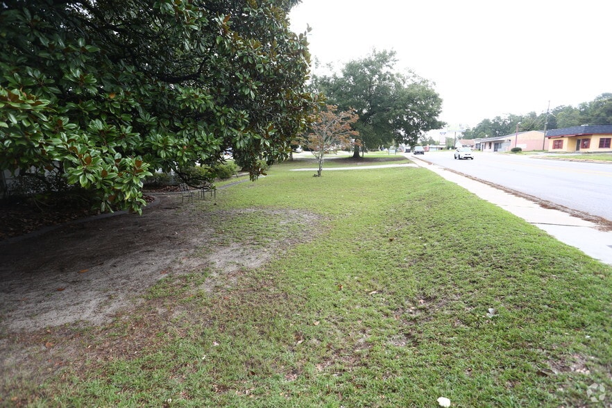 5601 N Main St, Columbia, SC for sale - Primary Photo - Image 2 of 3