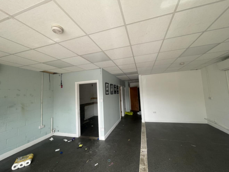 62-70 Market Place, Aylesham for lease - Interior Photo - Image 3 of 6