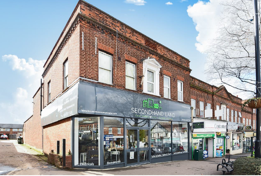 53 Central Rd, Worcester Park for sale - Primary Photo - Image 1 of 2