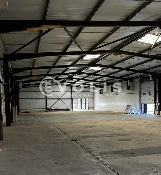 526 Route D'Orange, Courthézon for lease - Interior Photo - Image 3 of 12