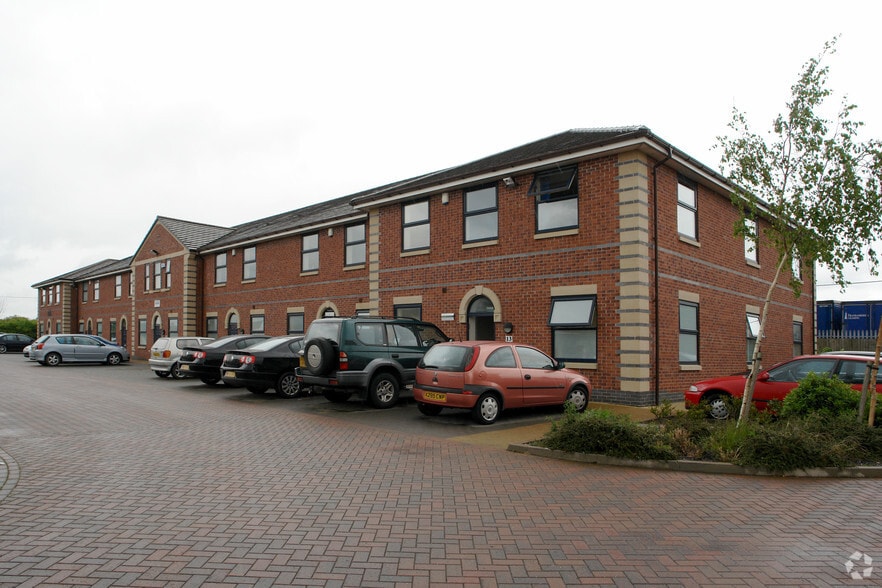 Telford Court portfolio of 25 properties for sale on LoopNet.com - Primary Photo - Image 2 of 3