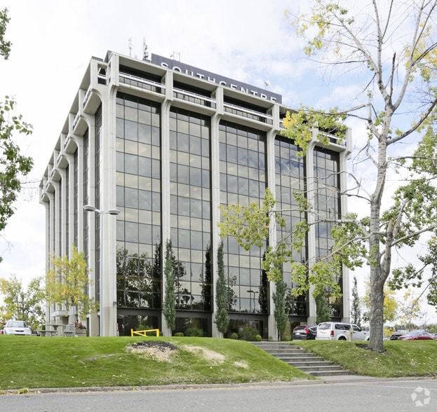 11012 Macleod Trl SE, Calgary, AB for lease - Building Photo - Image 2 of 11