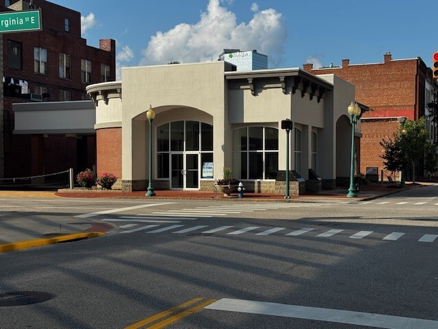 620 Virginia St E, Charleston, WV for lease - Building Photo - Image 1 of 21