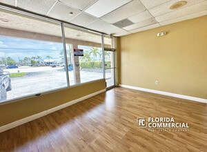 2810-2816 SE Federal Hwy, Stuart, FL for lease Interior Photo- Image 2 of 6