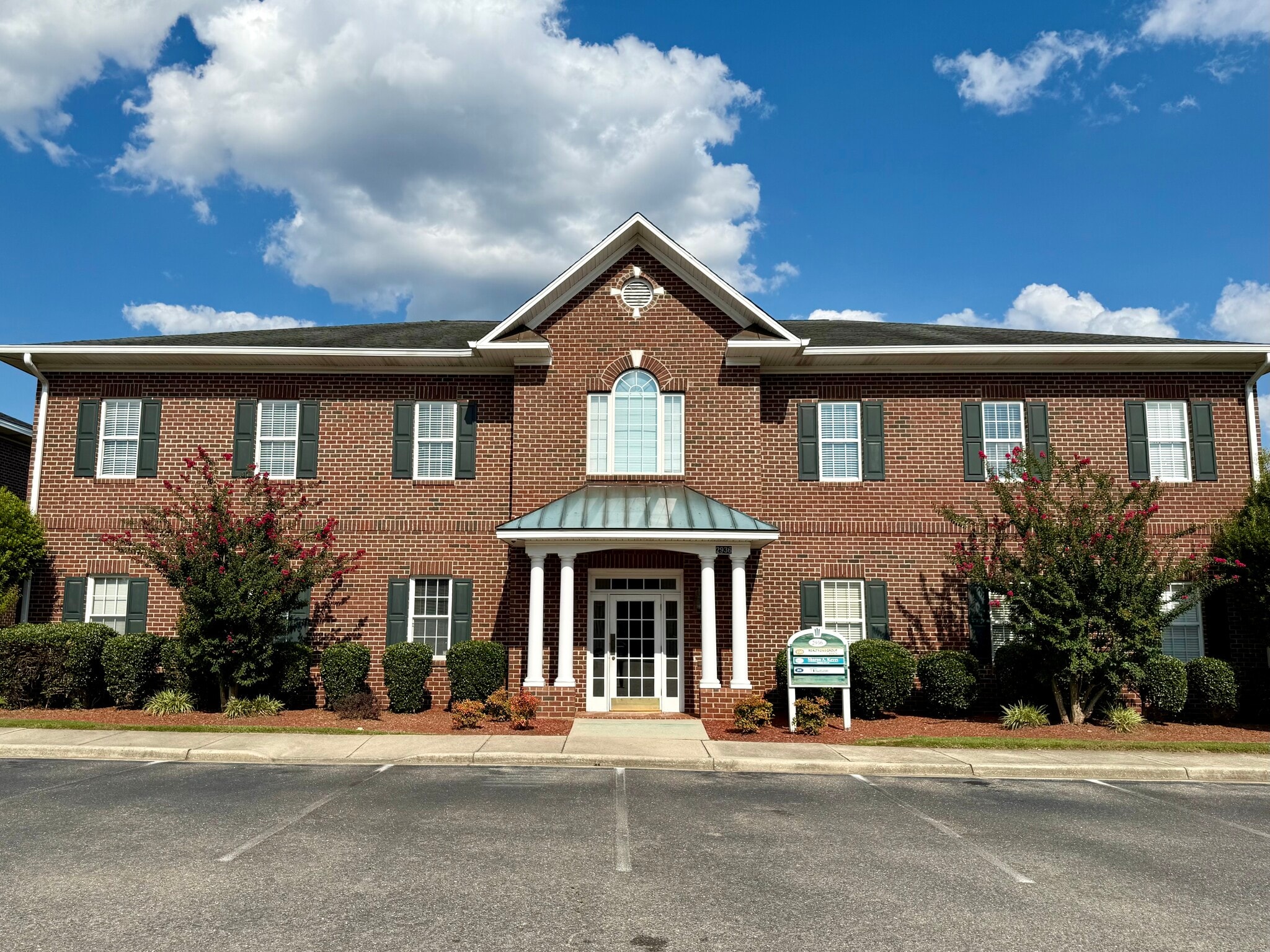 2936 Breezewood Ave, Fayetteville, NC for lease Building Photo- Image 1 of 23