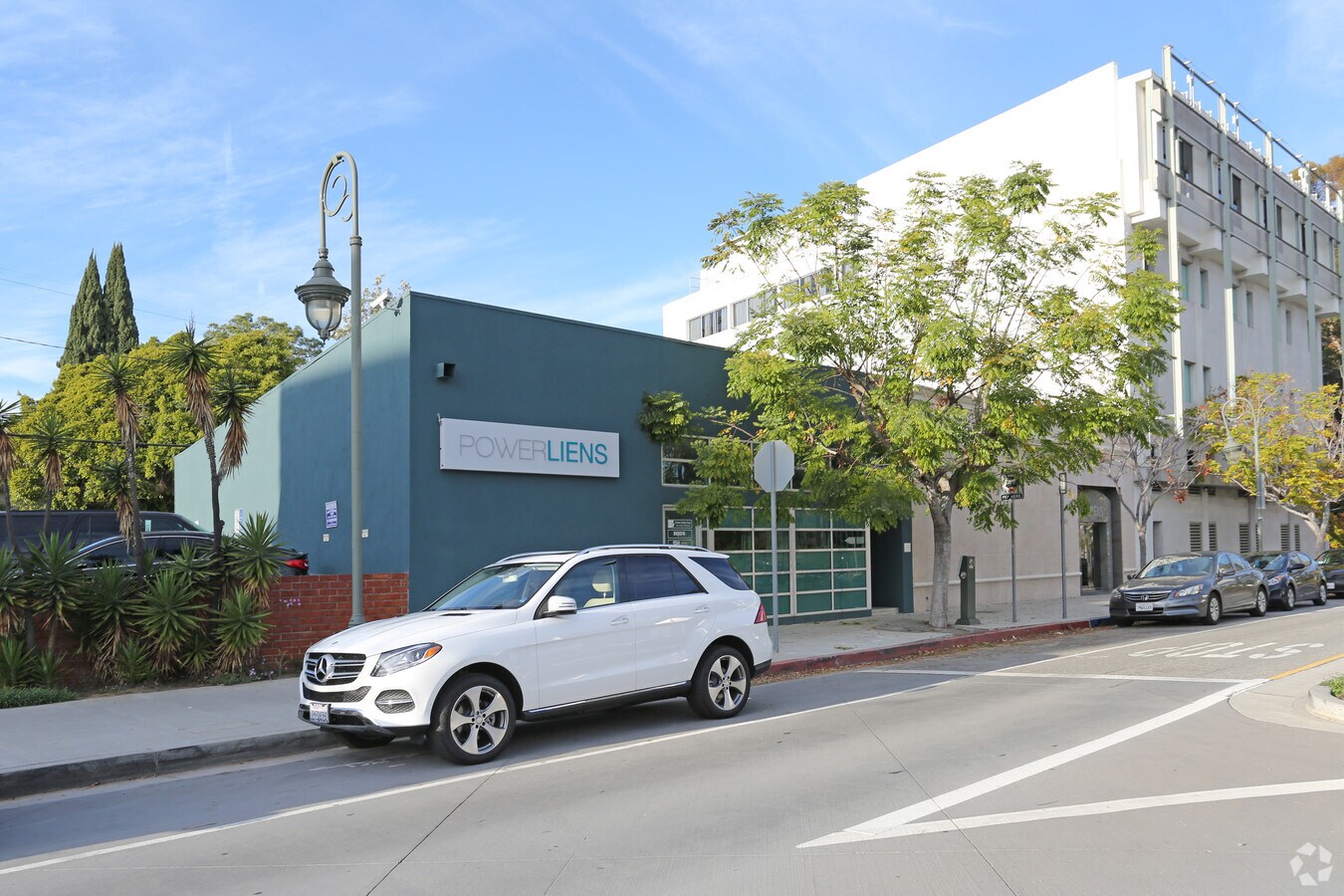 10215 Santa Monica Blvd, Los Angeles, CA 90067