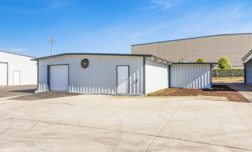 1700 Colton Ave, Redlands, CA for sale - Building Photo - Image 3 of 9