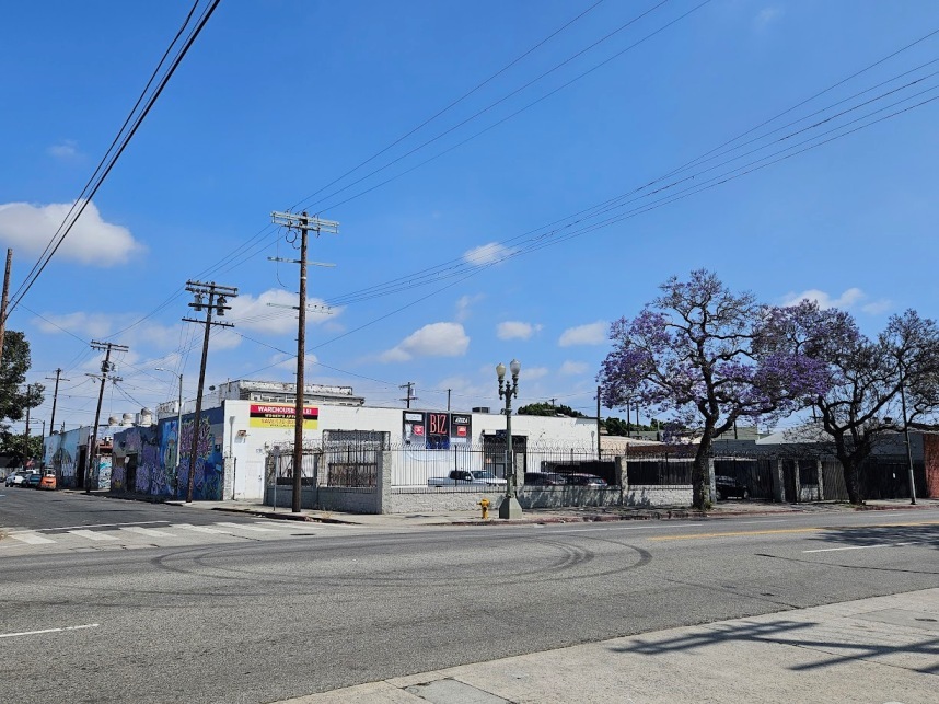 3300 S Broadway, Los Angeles, CA 90007 portfolio of 2 properties for sale on LoopNet.com Building Photo- Image 1 of 34