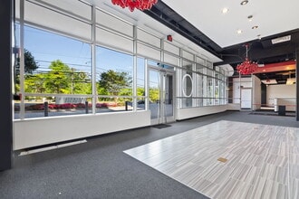 121 Rockville Pike, Rockville, MD for lease Interior Photo- Image 1 of 15