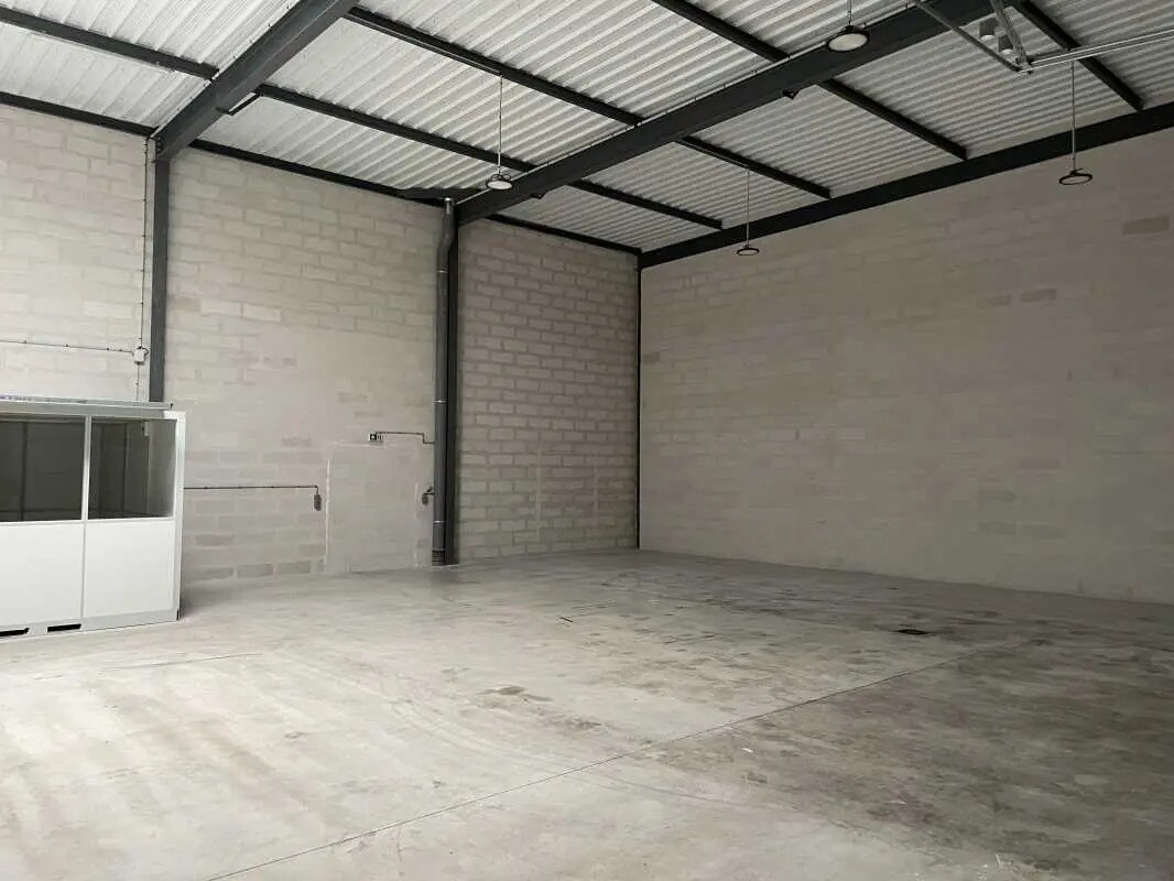 Flex in Beauvais for lease Interior Photo- Image 1 of 8