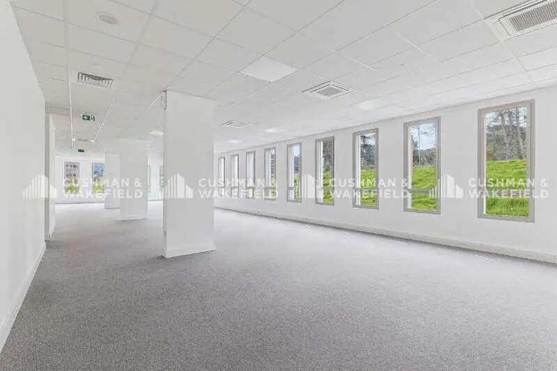 200 Rue Pierre Duhem, Aix-en-Provence for lease Interior Photo- Image 1 of 9