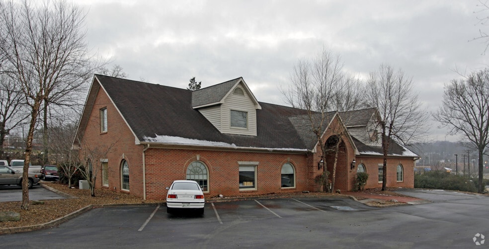 120 Administration Rd, Oak Ridge, TN 37830