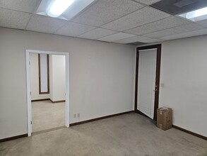 22148 Sherman Way, Canoga Park, CA for lease Interior Photo- Image 1 of 2