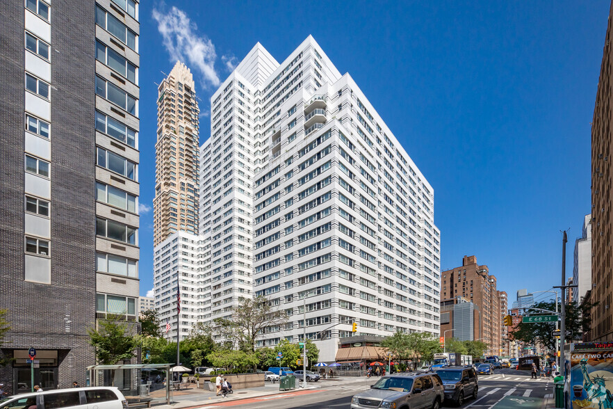 1299-1311 Second Ave, New York, NY for sale - Primary Photo - Image 1 of 1