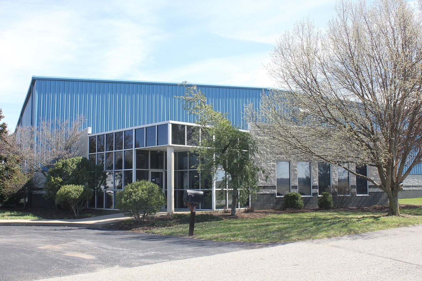 1155 Victory Pl, Hebron, KY 41048