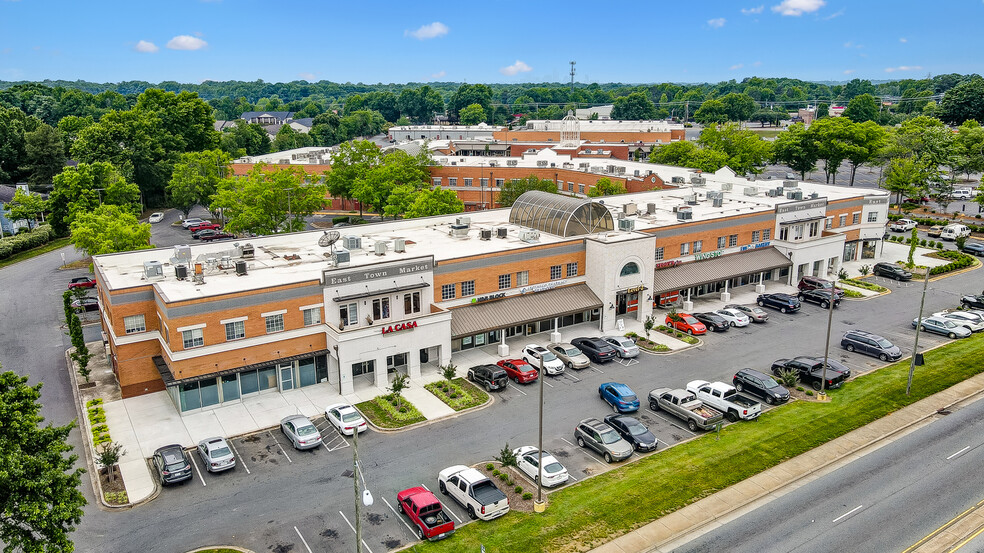 5820 E WT Harris Blvd, Charlotte, NC for lease - Building Photo - Image 2 of 17