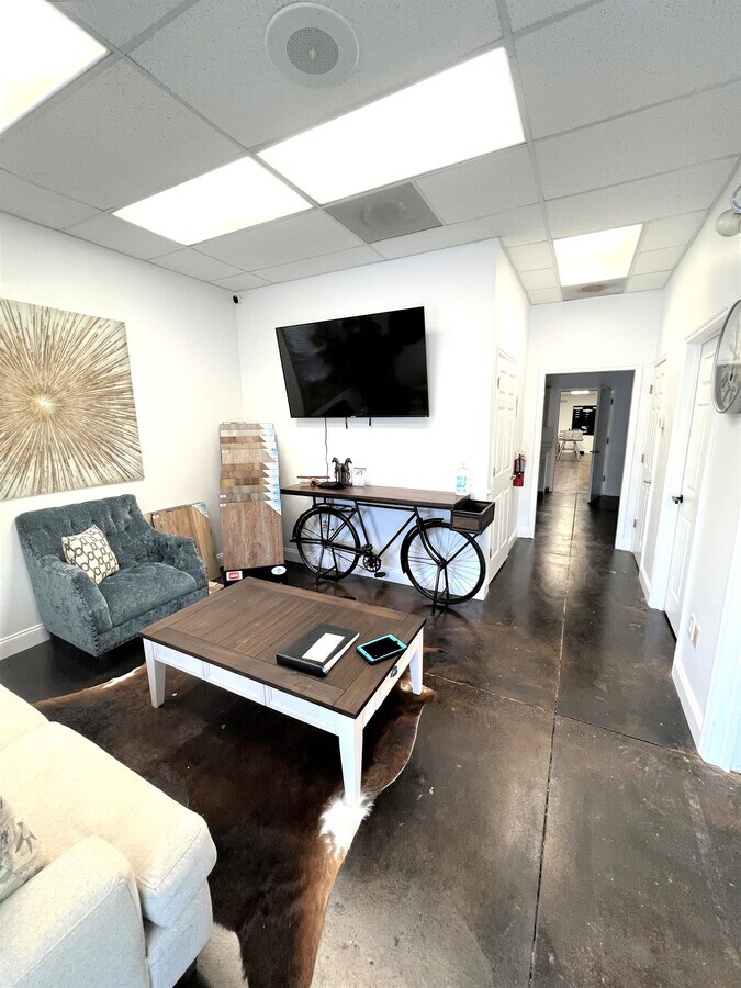 1202 Gary Ave, Ellenton, FL 34222 Investment Opportunity Flex