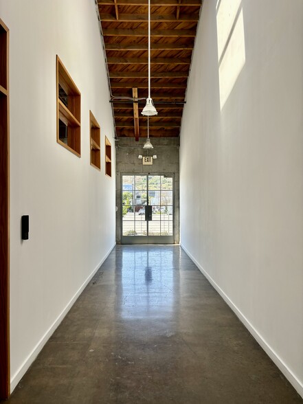 8500 Steller Dr, Culver City, CA for lease - Building Photo - Image 3 of 9