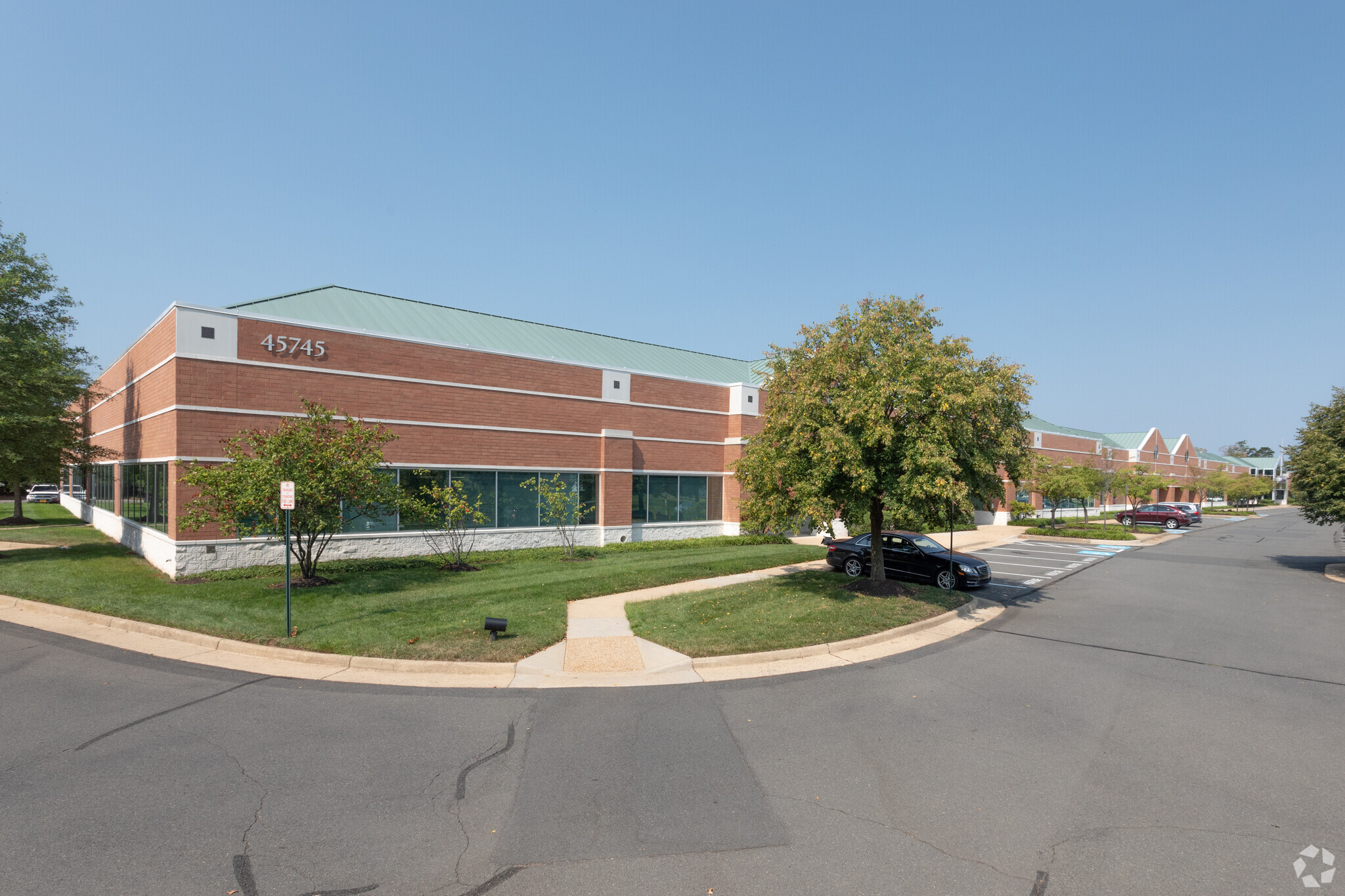 45745 Nokes Blvd, Dulles, VA for lease Building Photo- Image 1 of 6