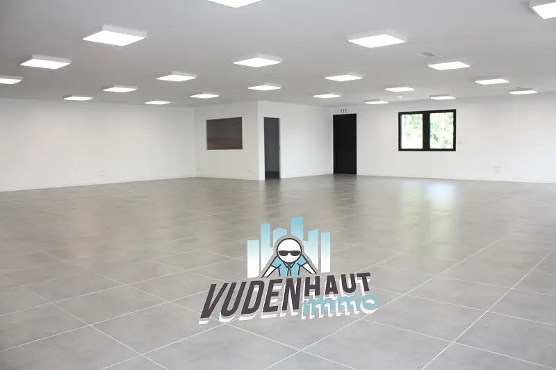 Office in Toulouse for lease Interior Photo- Image 1 of 10