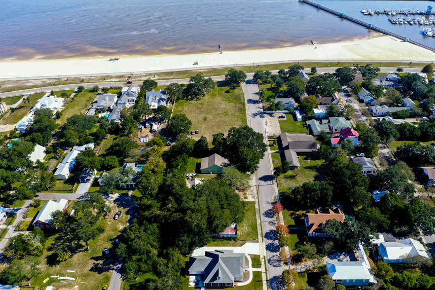 400 N Beach Blvd, Bay Saint Louis, MS for sale - Building Photo - Image 3 of 6