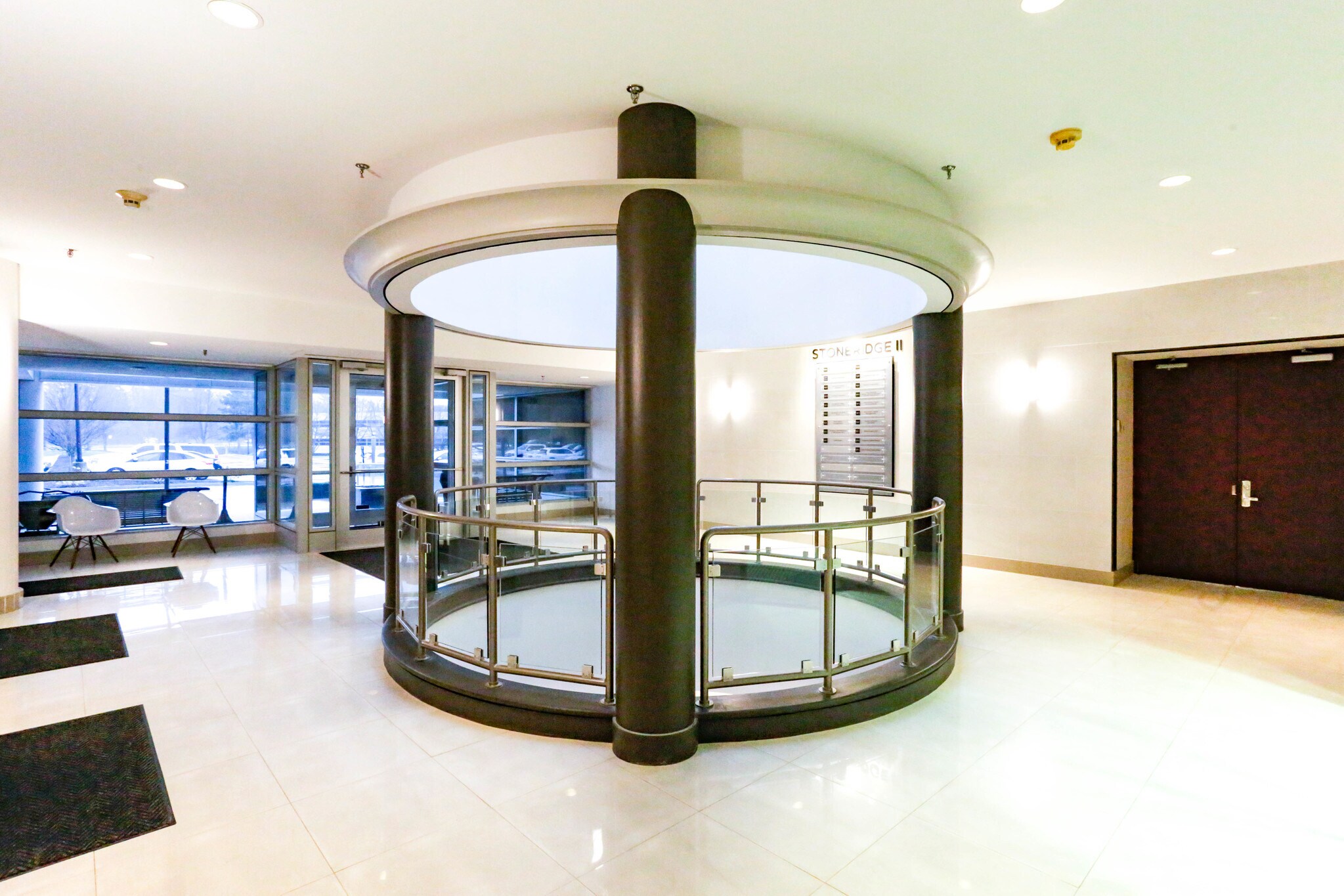 40950 Woodward Ave, Bloomfield Hills, MI for sale Lobby- Image 1 of 1