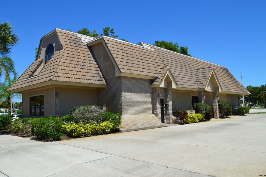 300 E New Haven Ave, Melbourne, FL for sale - Building Photo - Image 3 of 63