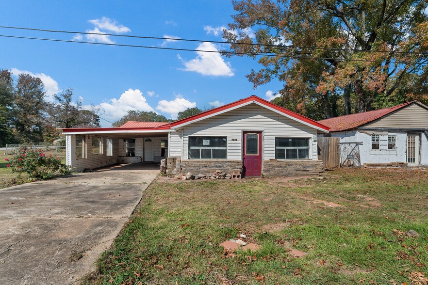 7736 Westpoint Rd, West Point, GA for sale - Building Photo - Image 2 of 30