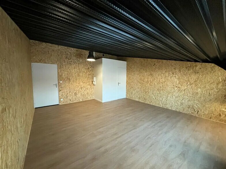 Office in Séné for lease - Building Photo - Image 2 of 3