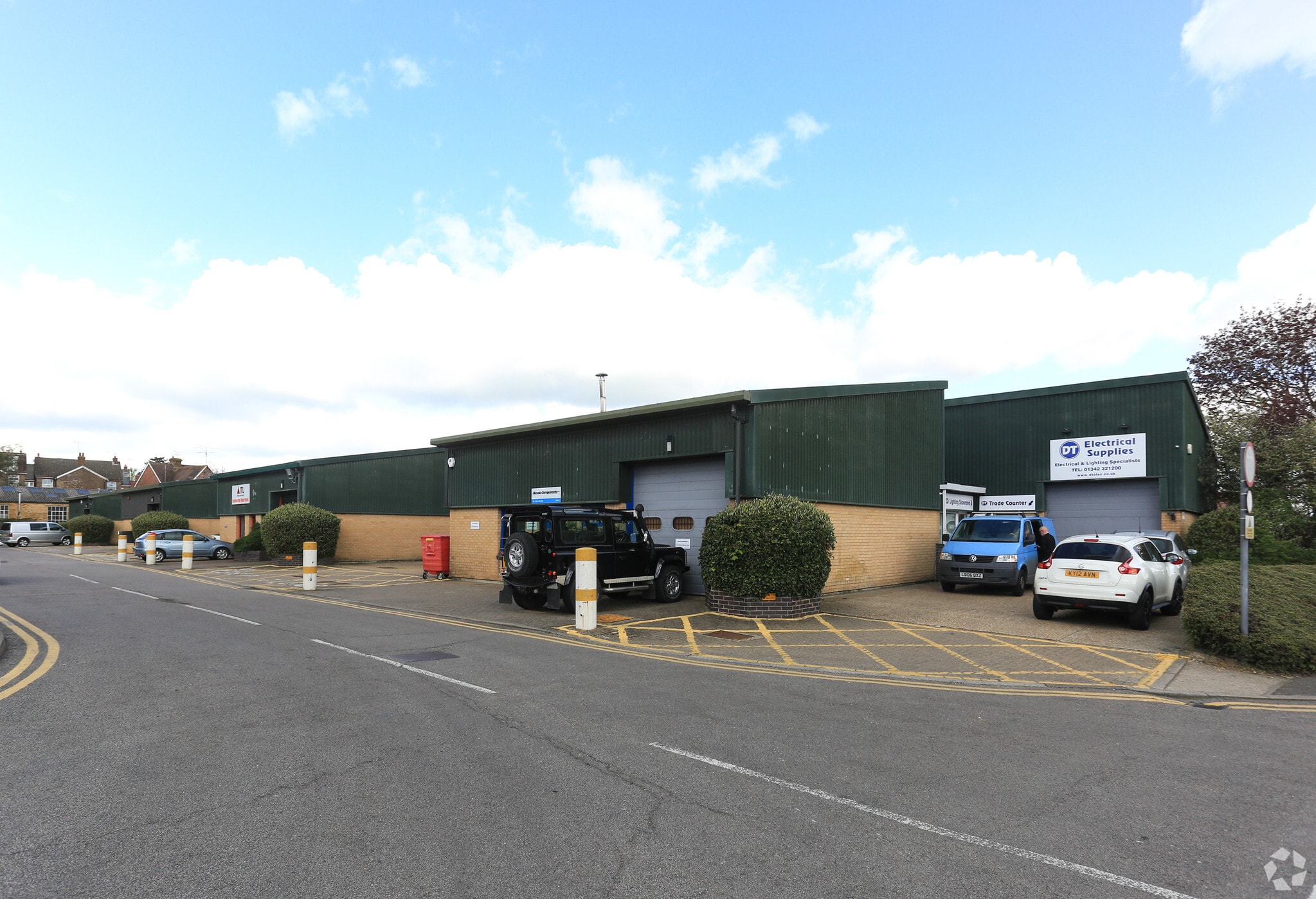 Charlwoods Rd, East Grinstead for sale Primary Photo- Image 1 of 1