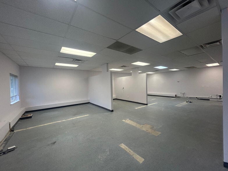 1900 Mt. Holly Rd, Burlington, NJ for lease - Interior Photo - Image 3 of 5