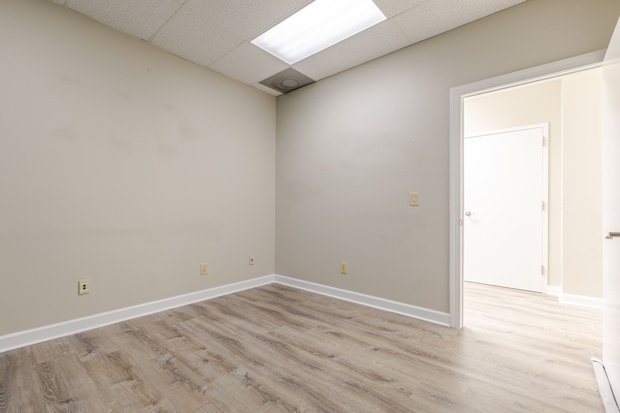 100 Stone Village Dr, Fort Mill, SC for lease Interior Photo- Image 1 of 7