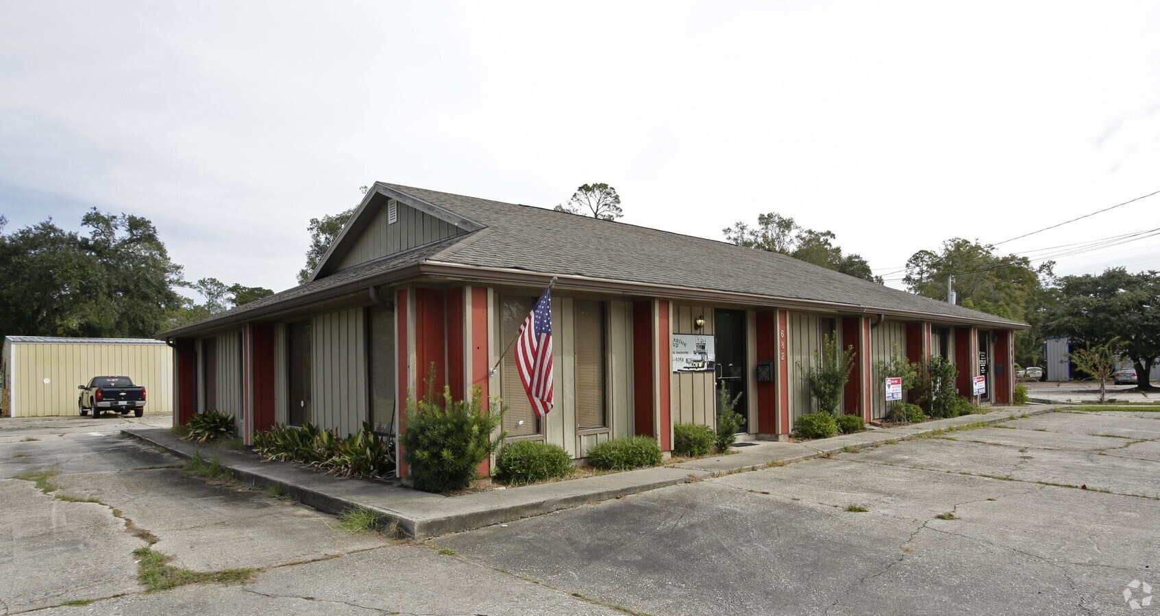 682684 Old Spanish Trl, Slidell, LA 70458