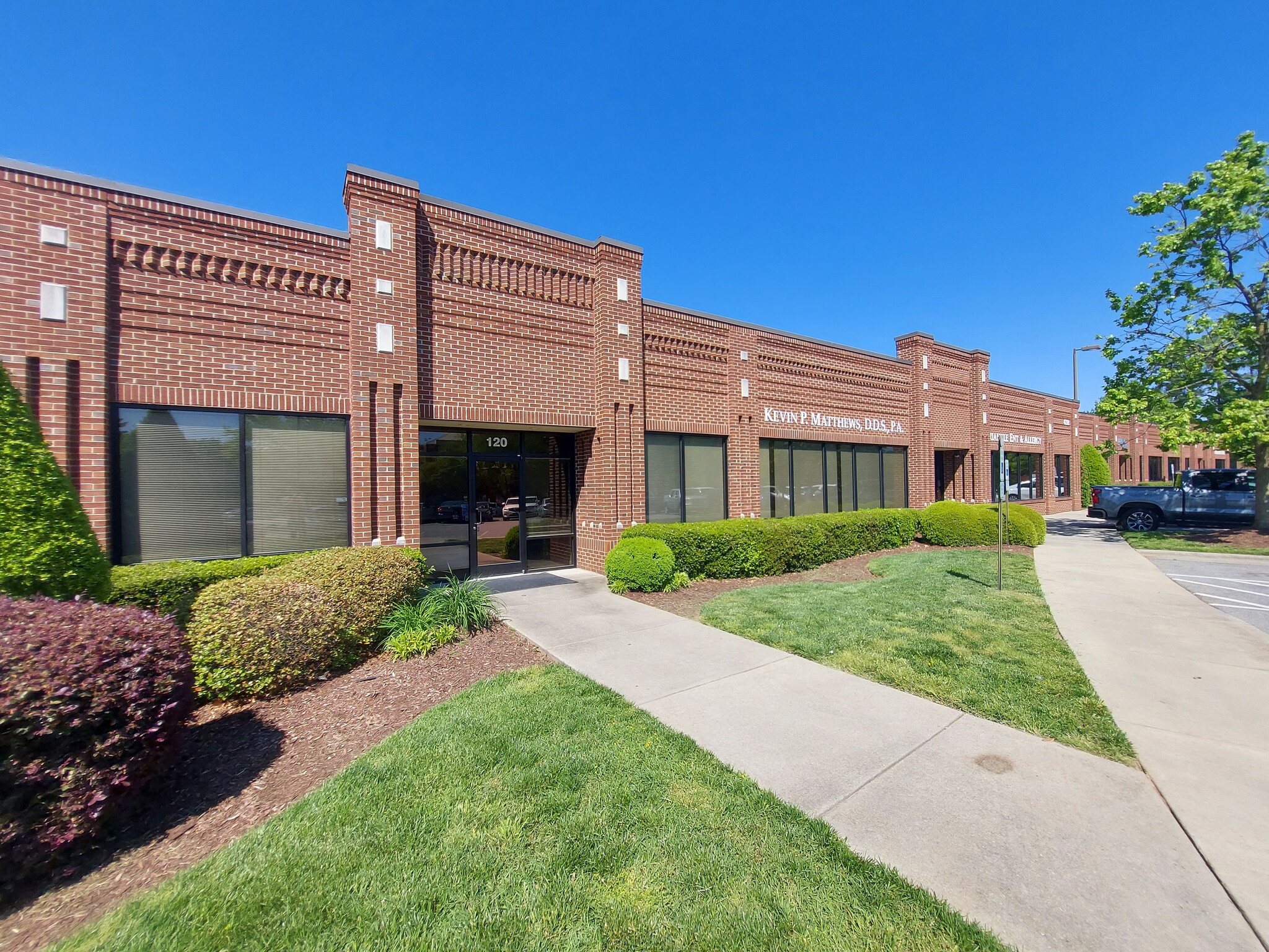 4210 N Roxboro Rd, Durham, NC for lease Building Photo- Image 1 of 17