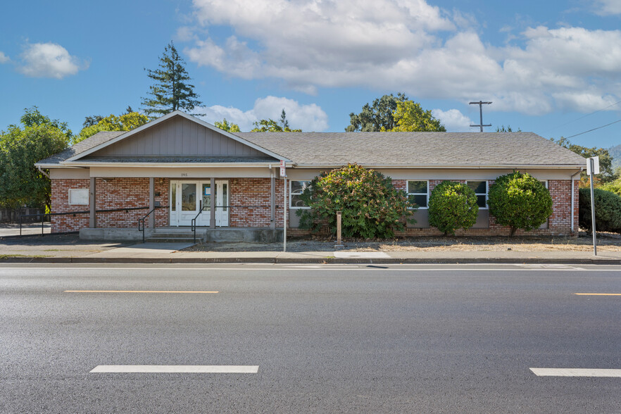 195 Low Gap Rd, Ukiah, CA for sale - Building Photo - Image 1 of 13