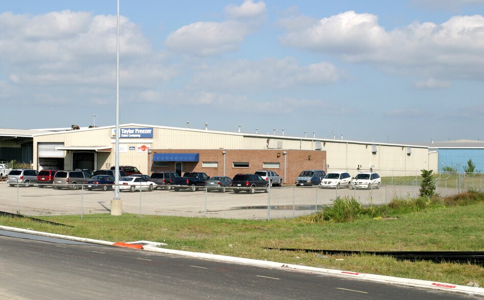 2032 Atlantic Ave, Chesapeake, VA 23324