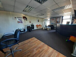 41 Every St, Nelson for lease Interior Photo- Image 2 of 5