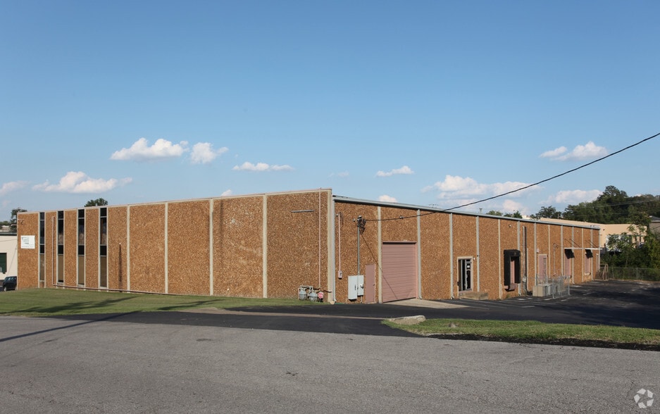 1869-1877 Elm Tree Dr, Nashville, TN for lease - Building Photo - Image 2 of 2