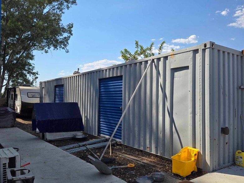 758 Foisy st, San Bernardino, CA for lease - Building Photo - Image 3 of 4